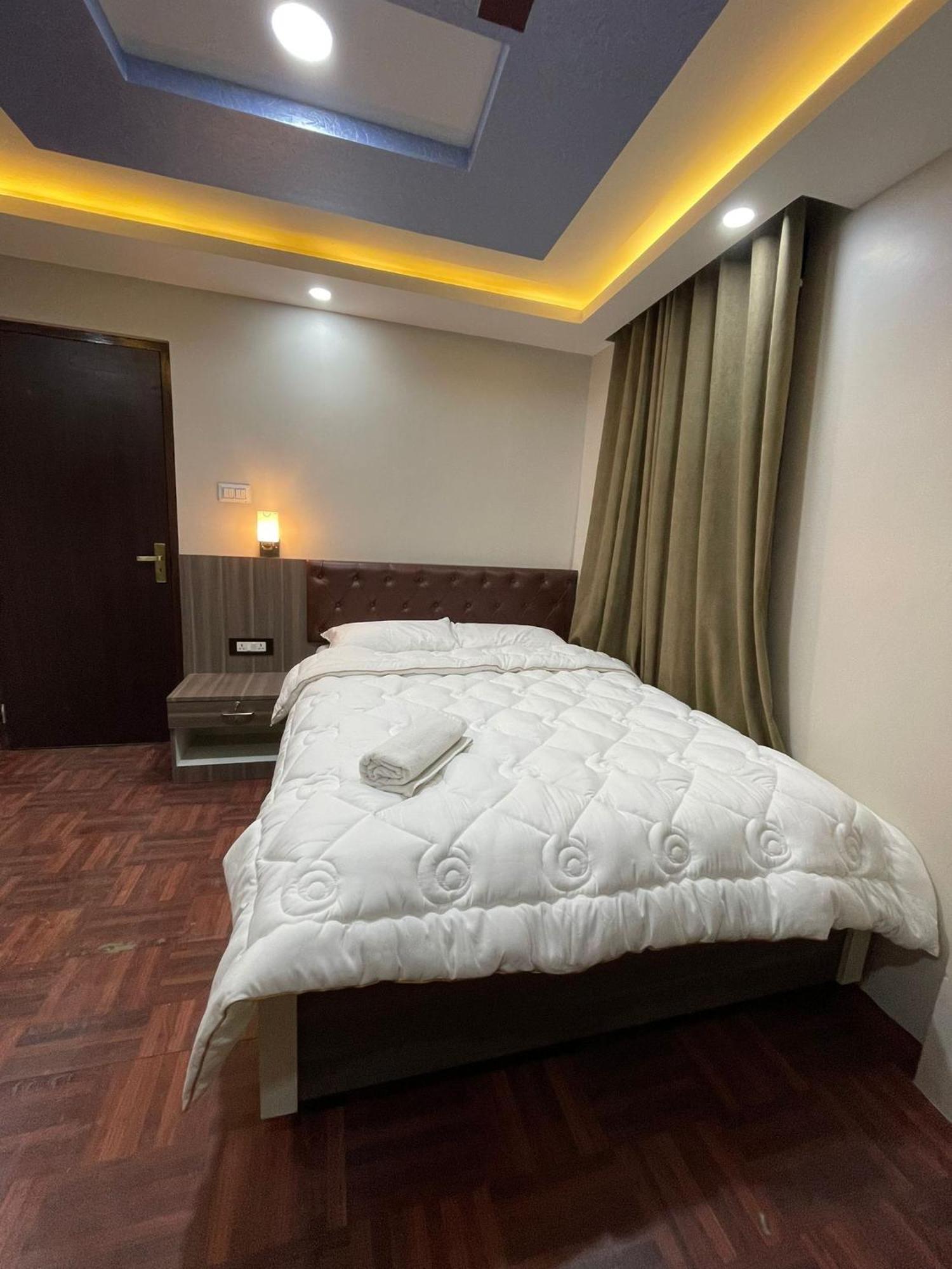 Applewood Inn Катманду Екстер'єр фото